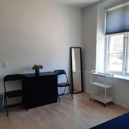 7 In C Apartman *